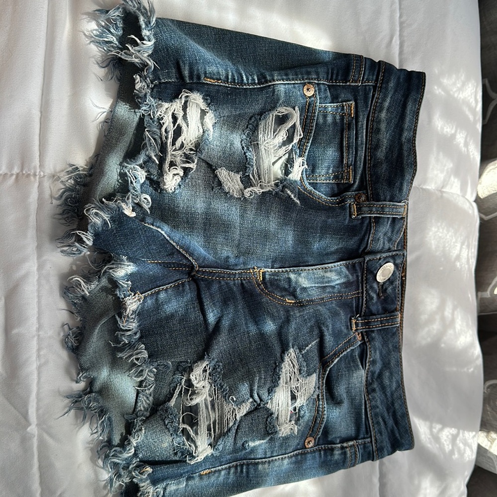 I really cute women American Eagle shorts